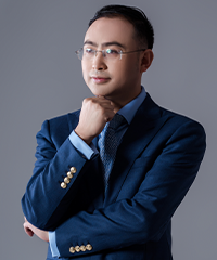 龙承万2.png
